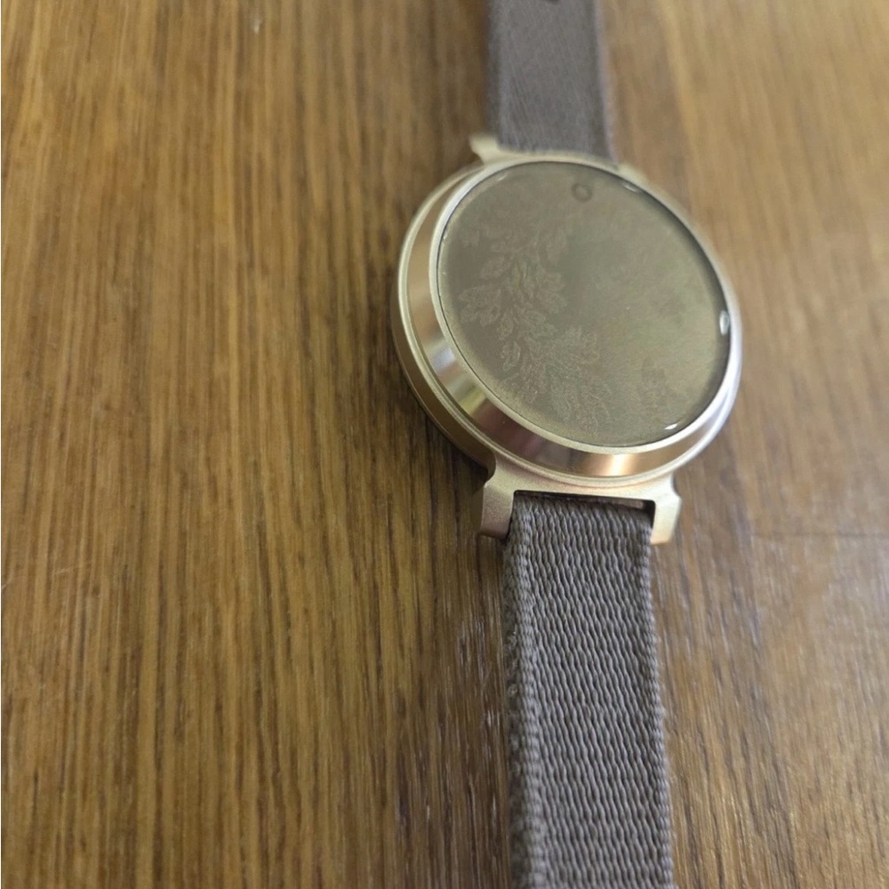 Garmin Lily 2 smartwatch GPS, fitness watch - Picture 3 of 7
